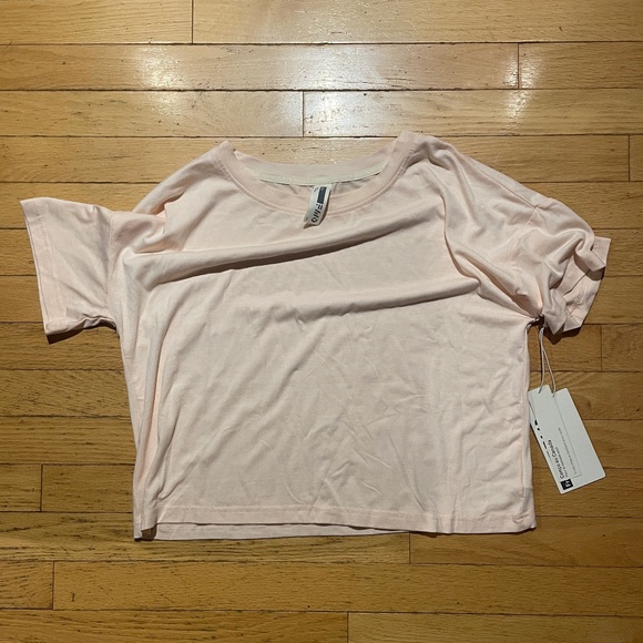 Brand new SUPER SOFT women’s FWD cropped All Day Sleep Tee t-shirt - Picture 4 of 14